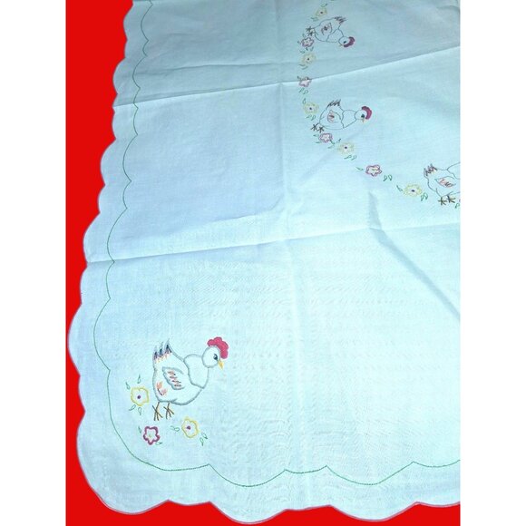Chicken Embroidered Cotton Tablecloth With Scalloped Edges And Floral Motifs 32x - Picture 7 of 12